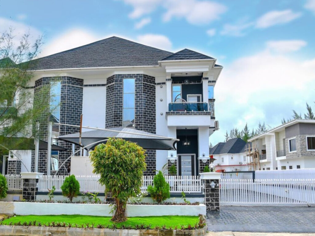 Iyabo Ojo's luxurious mansion.